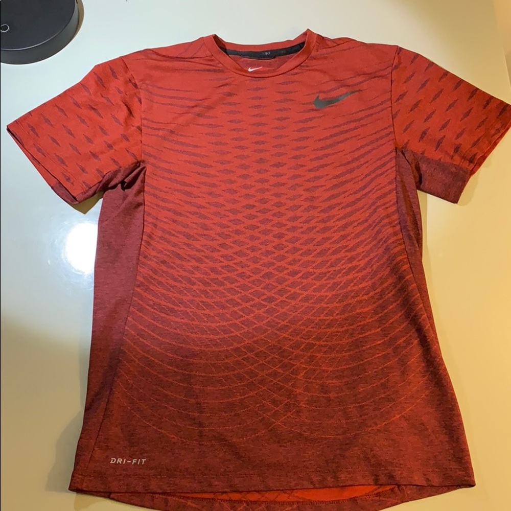 Nike Dri-Fit Athletic Tee-Shirt
